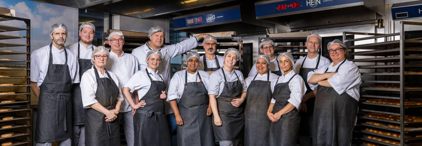 Hutten Zorgbakkerij bakkers groepsfoto