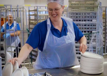 Spoelkeuken recruitment video 4x5 00 00 13 11 Still005