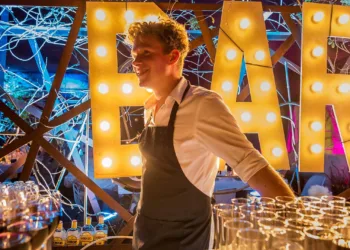 Horecamedewerker banner9 min